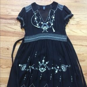Lucky Brand black dress w/white floral embroidery